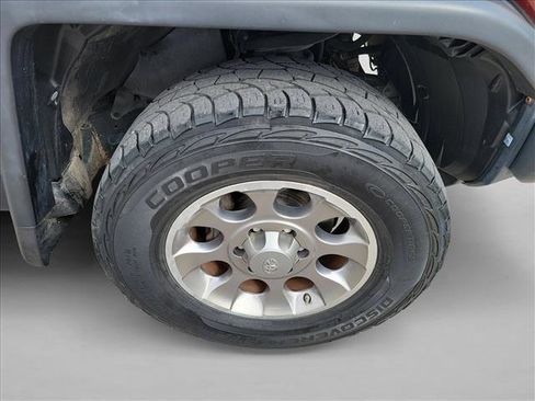 Used 2011 Toyota FJ Cruiser 4WD image 10