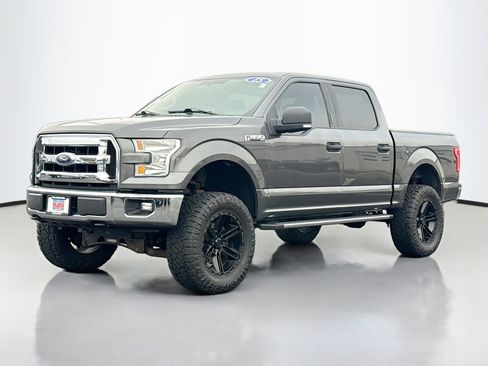 Used 2015 Ford F150 XLT w/ Equipment Group 301A Mid image 12