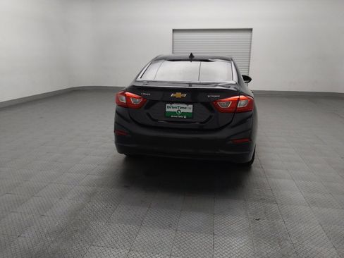 Used 2017 Chevrolet Cruze Premier image 7