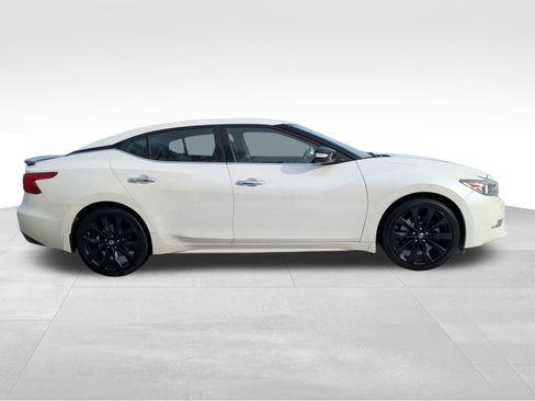 Used 2016 Nissan Maxima SR w/ Midnight Edition image 34