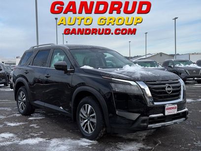 New 2025 Nissan Pathfinder SL