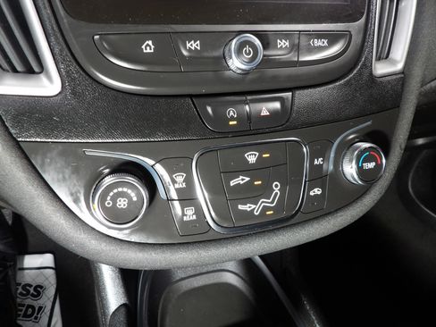 Used 2021 Chevrolet Malibu LS FWD image 13