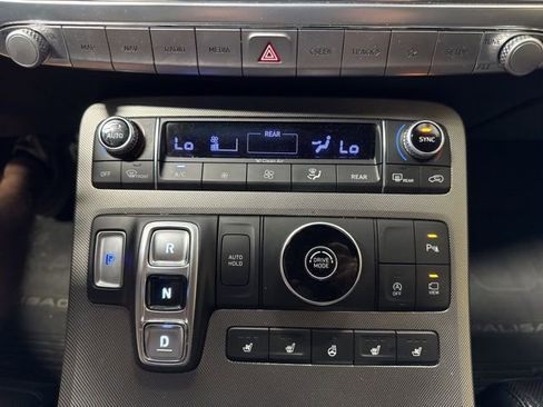 Used 2022 Hyundai Palisade Calligraphy w/ Winter Package image 12