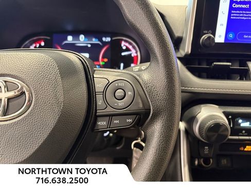Used 2023 Toyota RAV4 LE image 31