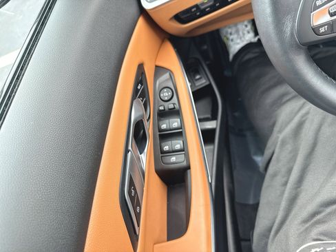 Used 2023 BMW 330e xDrive w/ Driving Assistance Package image 9