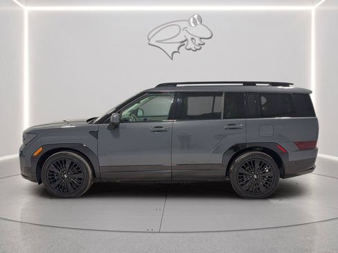 Used 2025 Hyundai Santa Fe Calligraphy AWD/4WD image 2