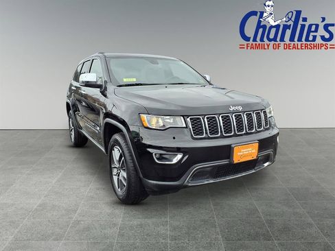 Used 2022 Jeep Grand Cherokee Limited image 3
