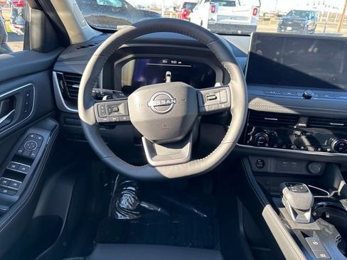 New 2026 Nissan Rogue Platinum w/ Platinum Premium Package image 16