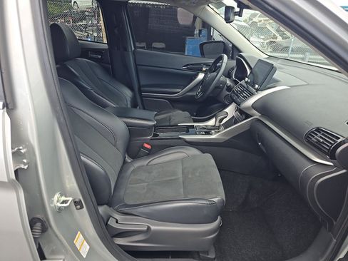 Used 2024 Mitsubishi Eclipse Cross SEL AWD/4WD image 13