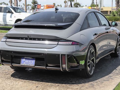 Used 2023 Hyundai Ioniq 6 SEL RWD image 6