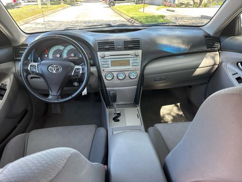 Used 2008 Toyota Camry SE FWD image 9
