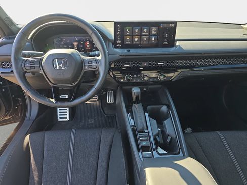 Used 2023 Honda Accord Sport image 12