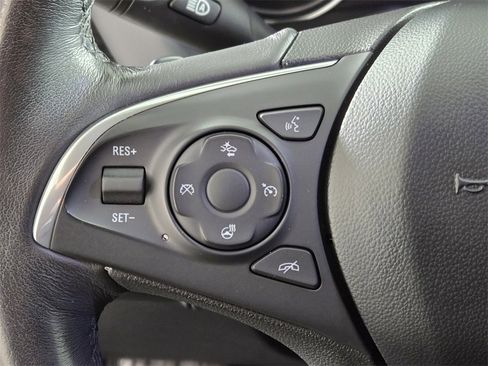 Used 2020 Buick Enclave Premium w/ Sun and Sites Package image 29