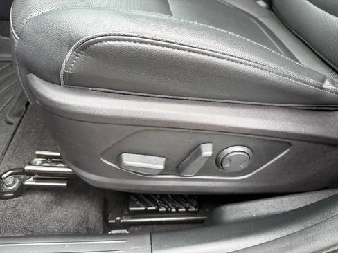 Used 2022 Hyundai Tucson SEL w/ Convenience + Premium Package FWD image 10