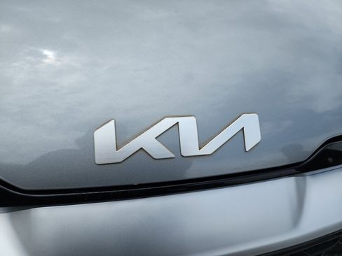 Used 2023 Kia Sportage LX FWD image 32