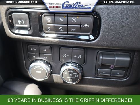 New 2026 GMC Yukon Elevation w/ Elevation Premium Package AWD/4WD image 19