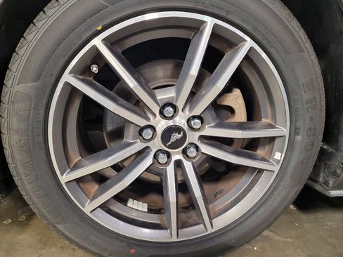 Used 2017 Ford Mustang Premium RWD image 31