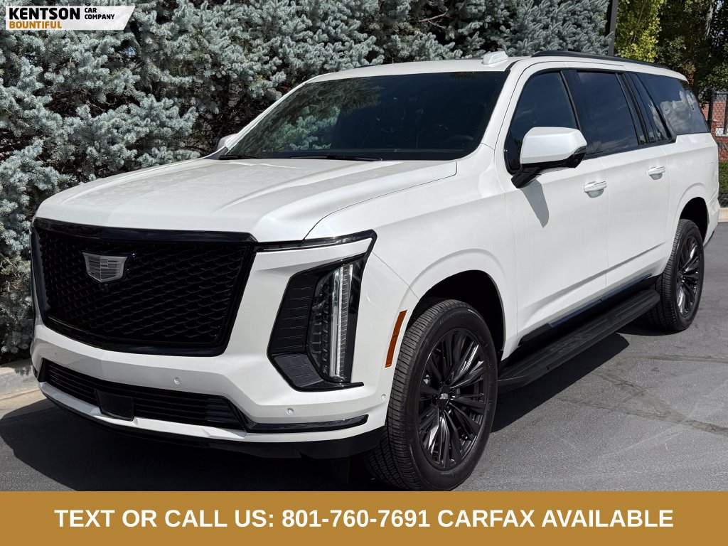 Used 2025 Cadillac Escalade ESV Sport w/ LPO, ONYX Package AWD/4WD image 3