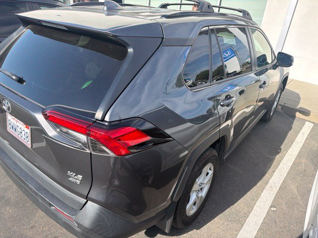 Used 2021 Toyota RAV4 XLE w/ Convenience Package AWD/4WD image 2