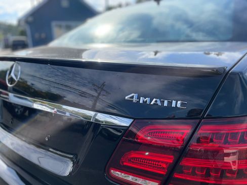 Used 2016 Mercedes-Benz E 350 4MATIC Sedan image 30