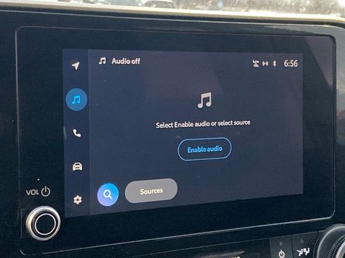 Used 2025 Toyota Highlander LE image 23