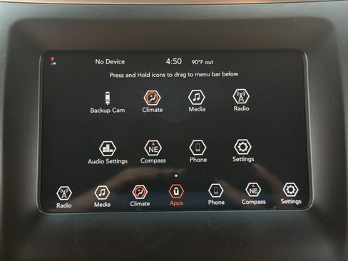 Used 2019 Jeep Cherokee Latitude w/ Popular Appearance Group FWD image 23