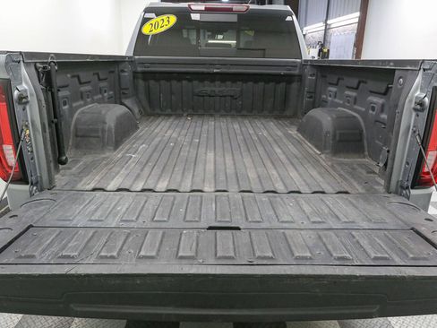 Used 2023 GMC Sierra 1500 AT4 w/ AT4 Premium Package AWD/4WD image 11