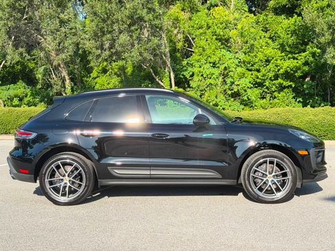 Certified 2026 Porsche Macan AWD/4WD image 23