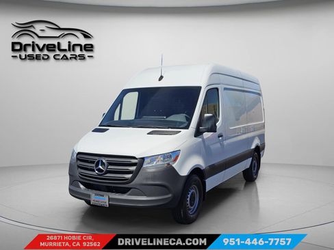 Used 2022 Mercedes-Benz Sprinter 2500 image 7