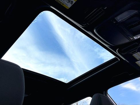 Certified 2025 Subaru Forester Premium image 12