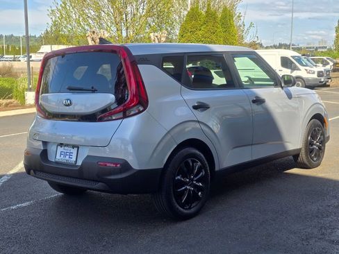 Used 2020 Kia Soul LX FWD image 5