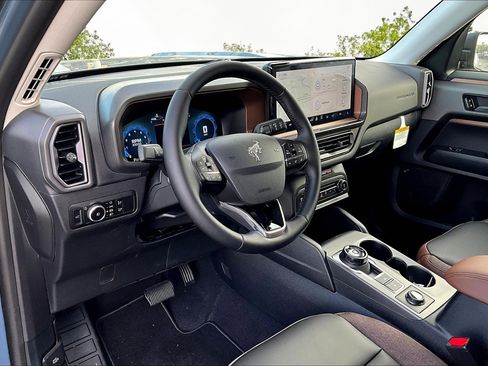 New 2025 Ford Bronco Sport Outer Banks w/ Outer Banks Tech Package+ image 6