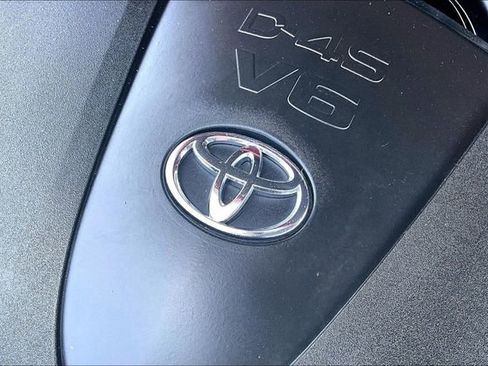 Used 2021 Toyota Highlander XSE FWD image 32