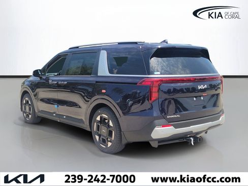 New 2026 Kia Carnival EX FWD image 4