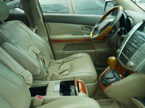 Used 2004 Lexus RX 330 w/ Premium Plus Pkg FWD image 9