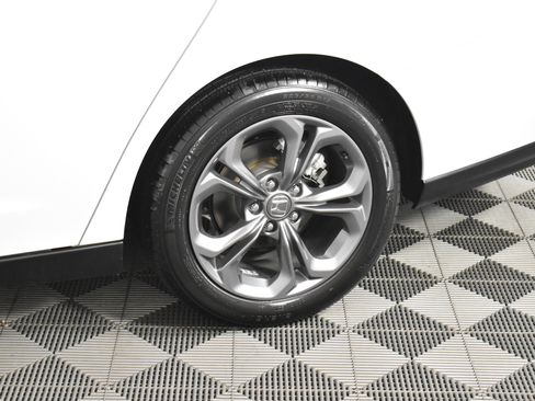 Certified 2024 Honda Accord EX image 50