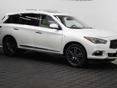 Used 2017 INFINITI QX60 Luxe w/ Deluxe Technology Package