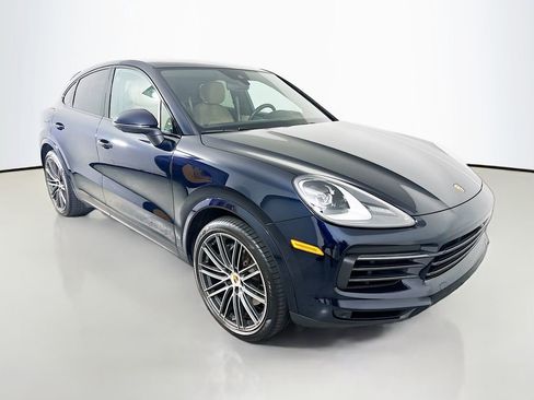 Used 2023 Porsche Cayenne Platinum Edition image 7