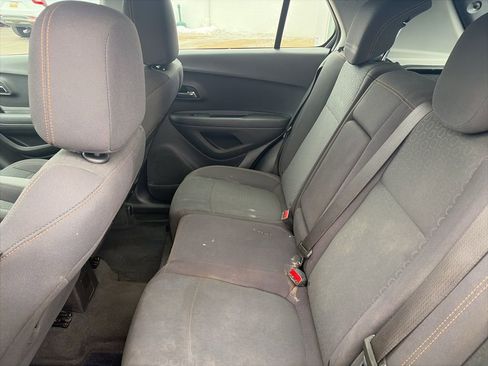 Used 2020 Chevrolet Trax LS image 11