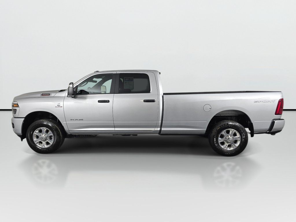 New 2026 RAM 3500 Big Horn AWD/4WD image 8