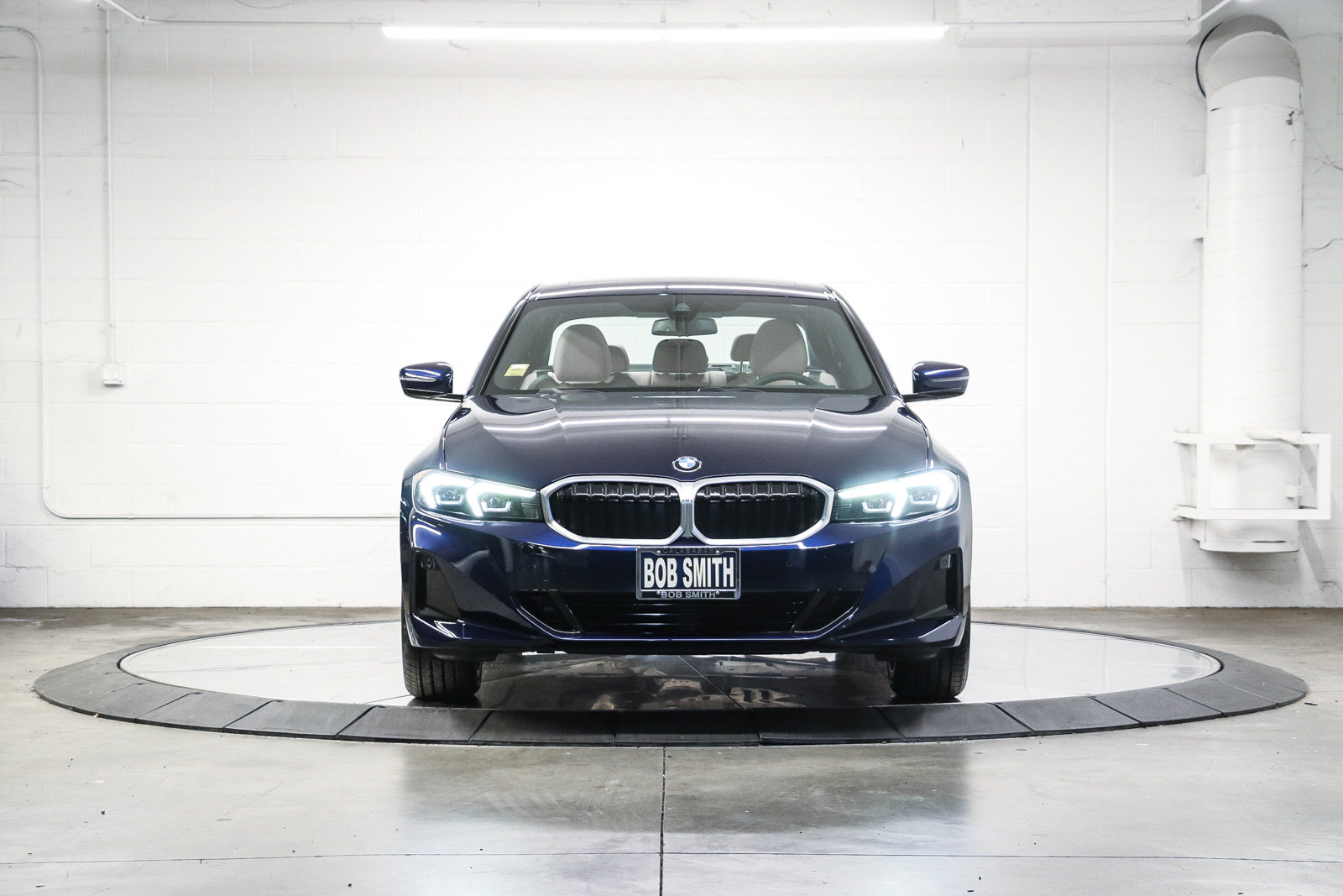 Certified 2024 BMW 330i Sedan w/ Convenience Package RWD image 2
