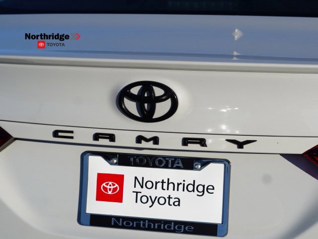 Used 2024 Toyota Camry SE w/ Convenience Package FWD image 9