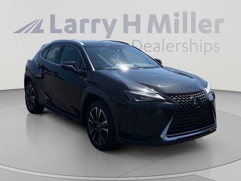 Used 2021 Lexus UX 200 FWD image 7