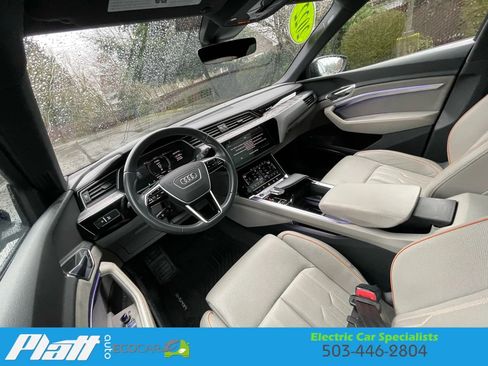 Used 2022 Audi e-tron Chronos w/ Chronos Package image 39