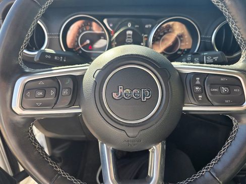 Used 2022 Jeep Wrangler Unlimited Sahara w/ LED Lighting Group image 19