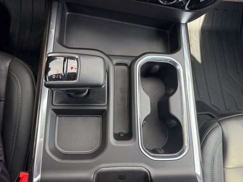 Used 2024 Chevrolet Silverado 1500 LT Trail Boss w/ Convenience Package II image 27