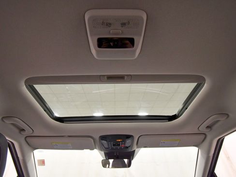 Certified 2026 Kia Carnival SX w/ SX Dark Edition Package FWD image 17