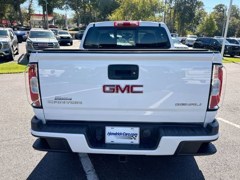 Used 2018 GMC Canyon Denali image 8