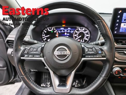 Used 2024 Nissan Altima 2.5 SV w/ SV Premium Package AWD/4WD image 10