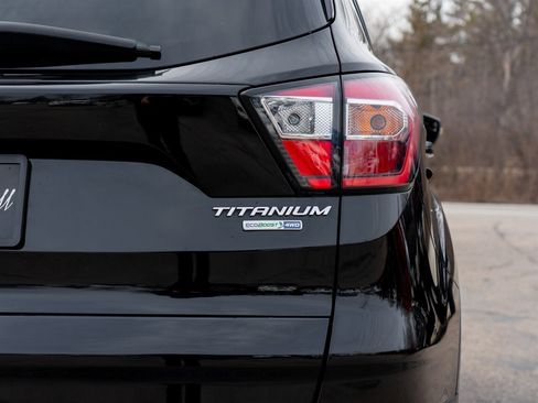 Used 2018 Ford Escape Titanium image 11